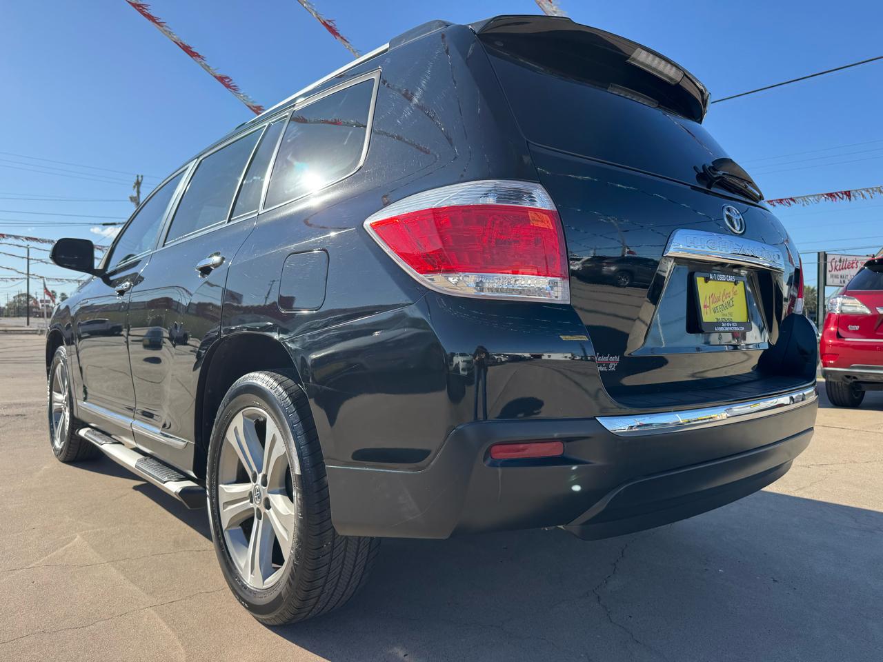 Toyota Highlander Limited 2WD 2012