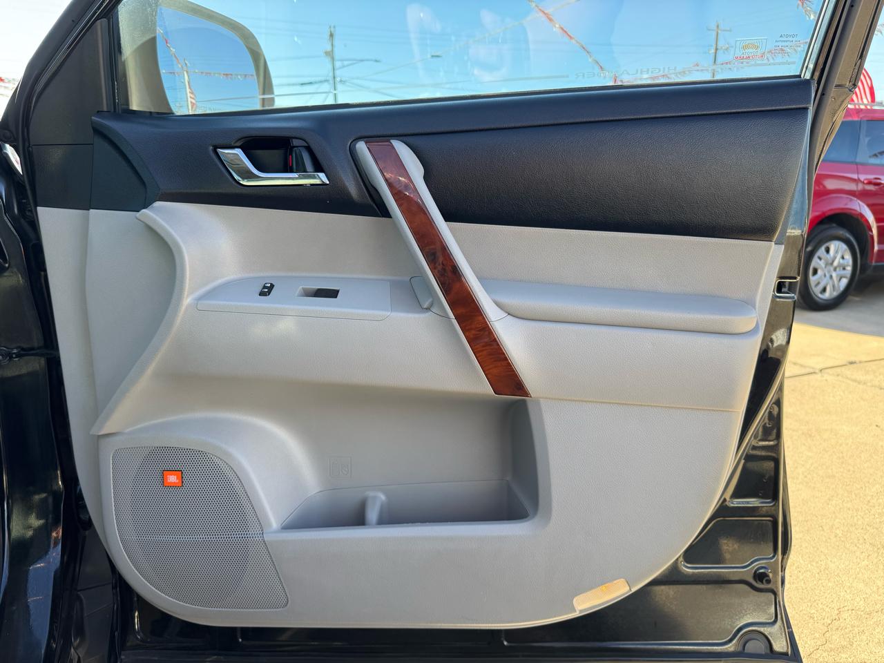 Toyota Highlander Limited 2WD 2012