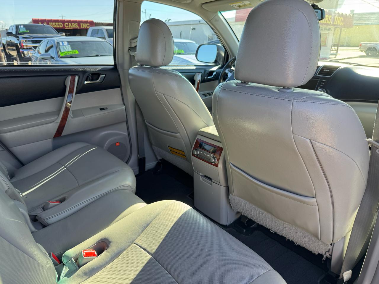 Toyota Highlander Limited 2WD 2012