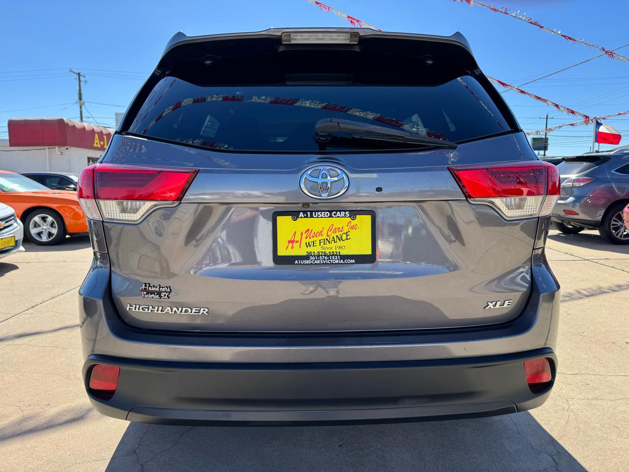 Toyota Highlander SE FWD V6 2017