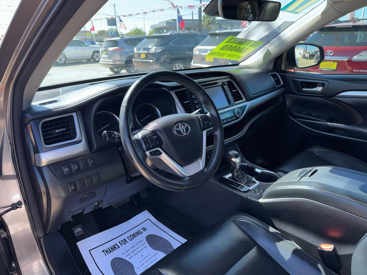 Toyota Highlander SE FWD V6 2017