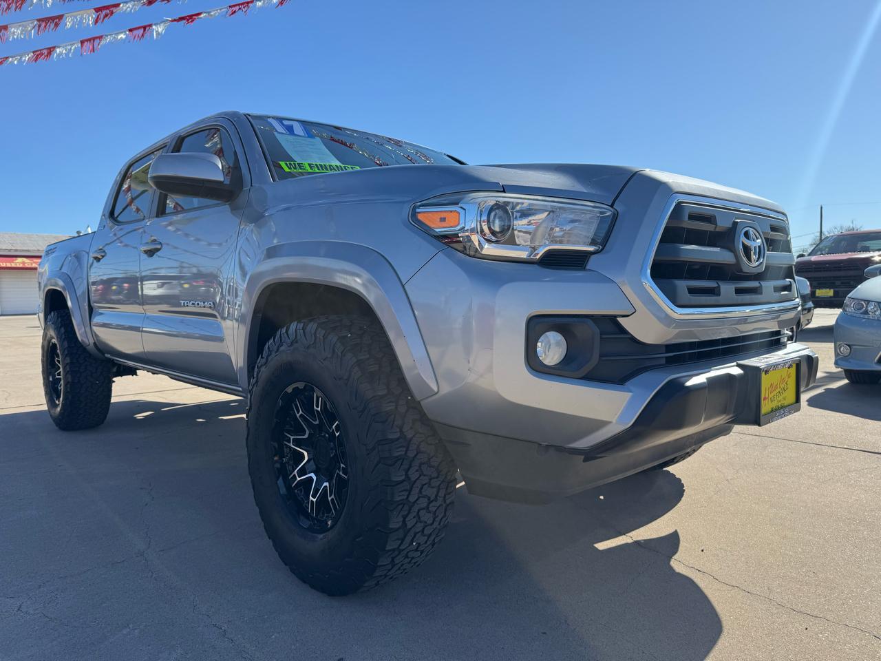 Toyota Tacoma SR5 Double Cab Long Bed V6 6AT 2WD 2017