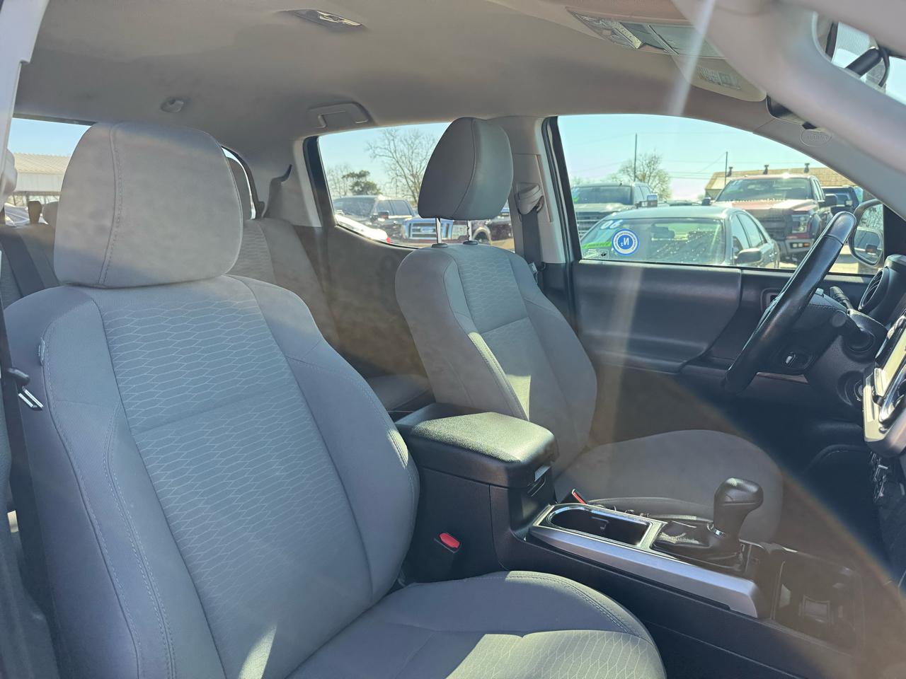 Toyota Tacoma SR5 Double Cab Long Bed V6 6AT 2WD 2017