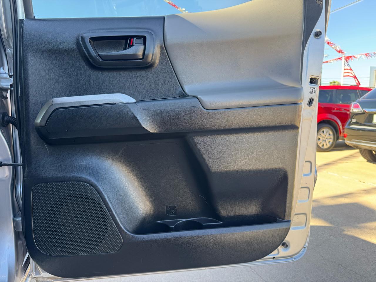 Toyota Tacoma SR5 Double Cab Long Bed V6 6AT 2WD 2017