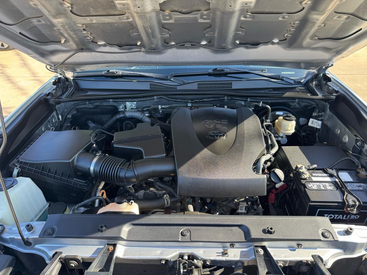 Toyota Tacoma SR5 Double Cab Long Bed V6 6AT 2WD 2017