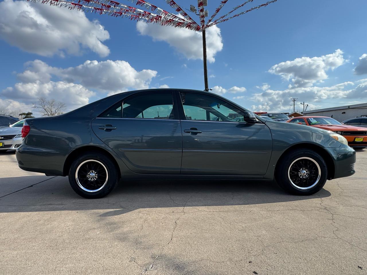 Toyota Camry Standard 2006