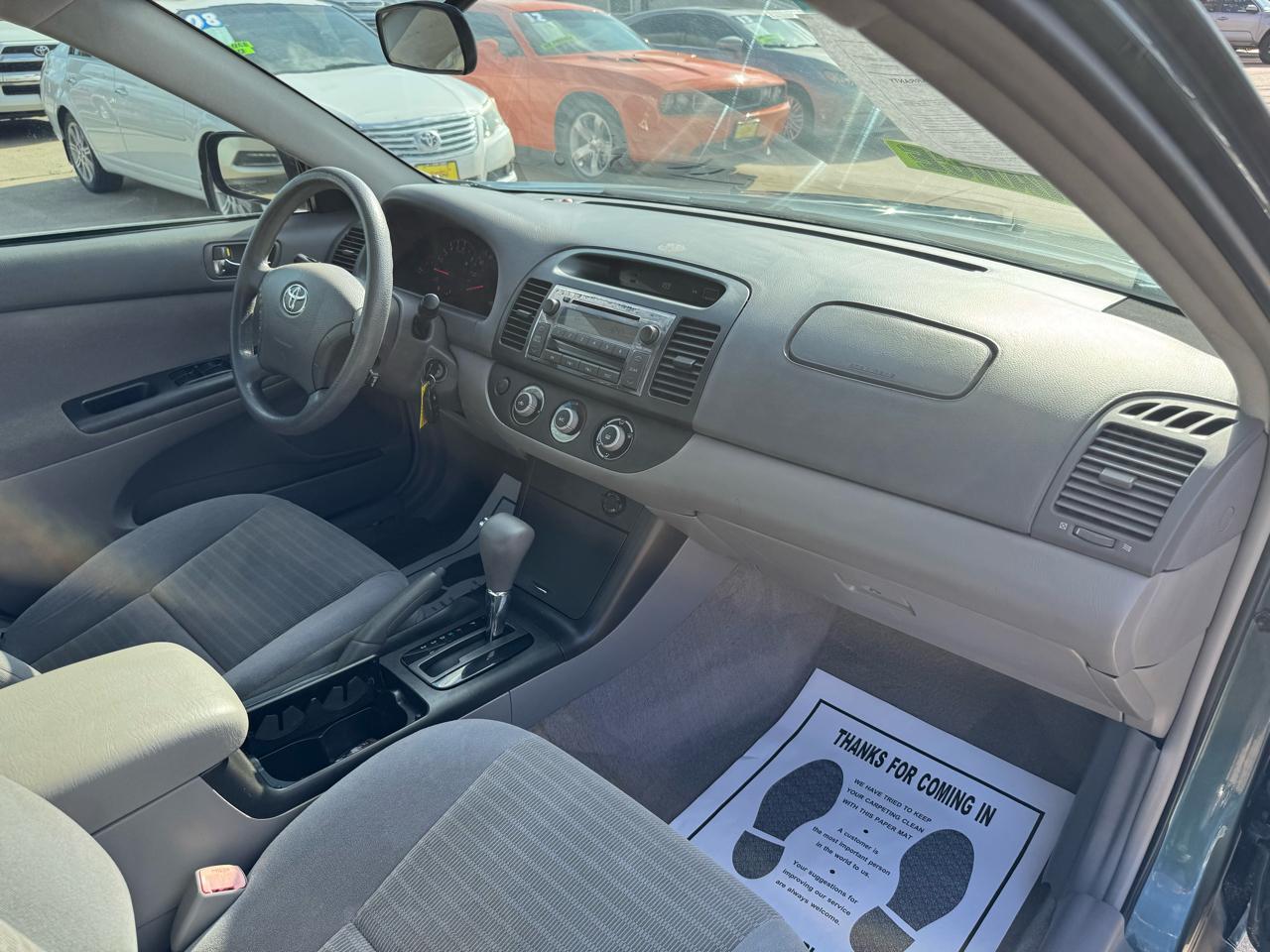 Toyota Camry Standard 2006