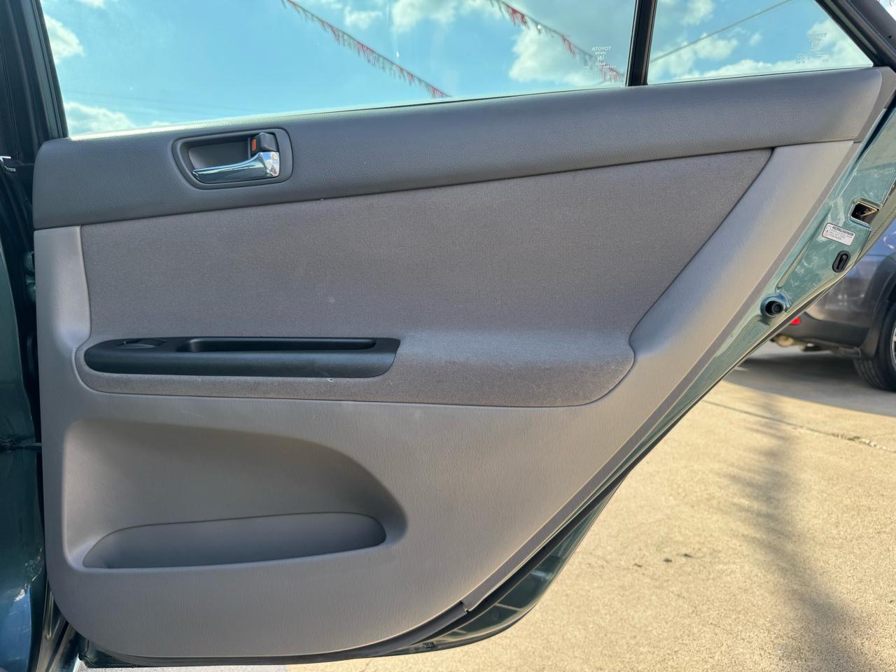 Toyota Camry Standard 2006