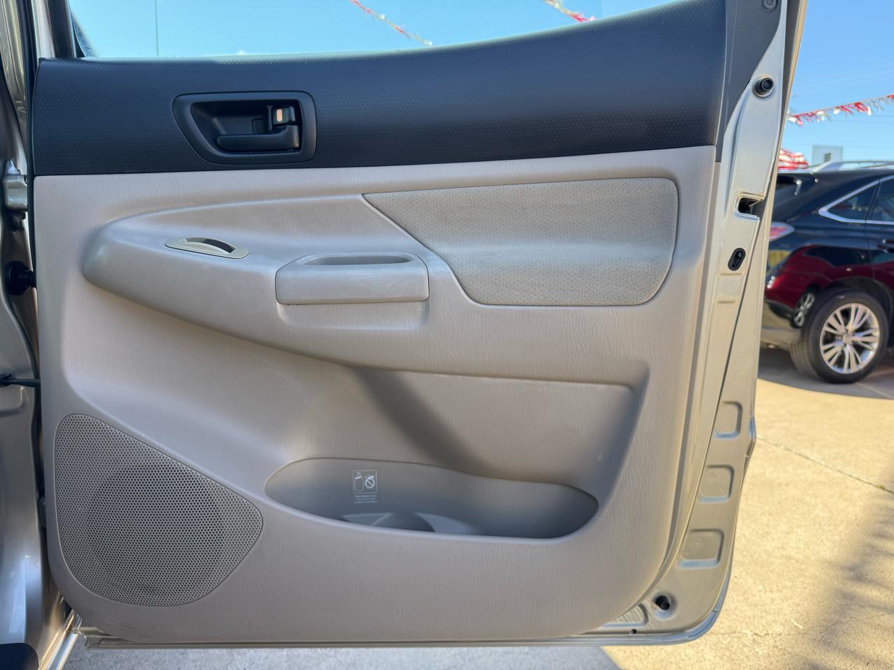 Toyota Tacoma PreRunner Double Cab V6 Auto 2WD 2006