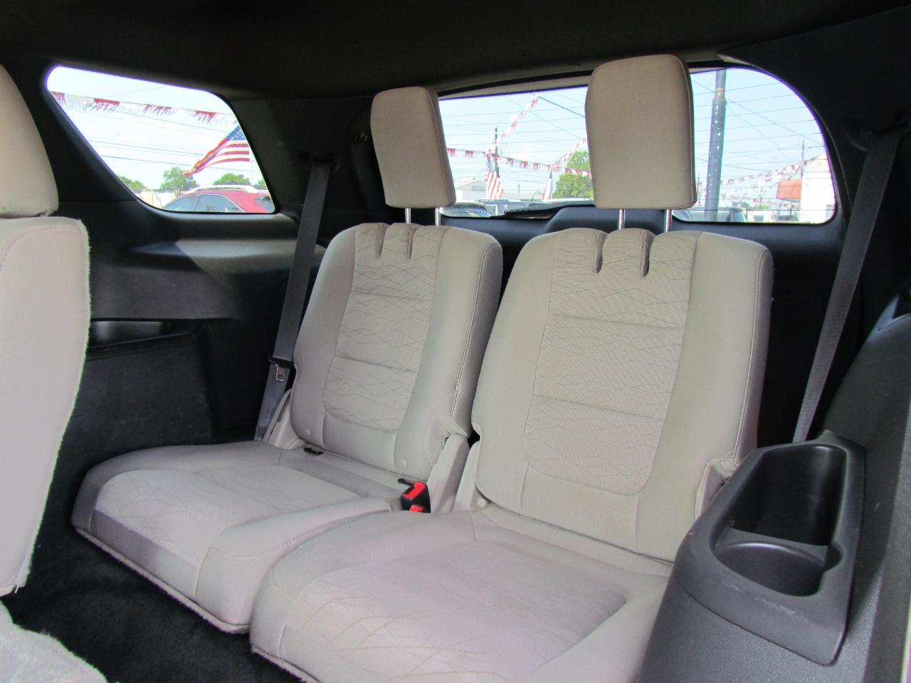 Ford Explorer Base FWD 2015