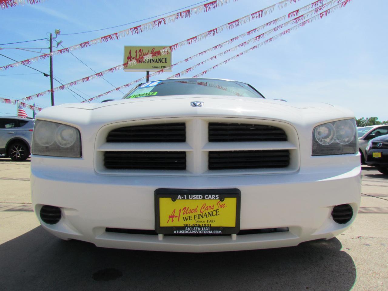 Dodge Charger Base 2006