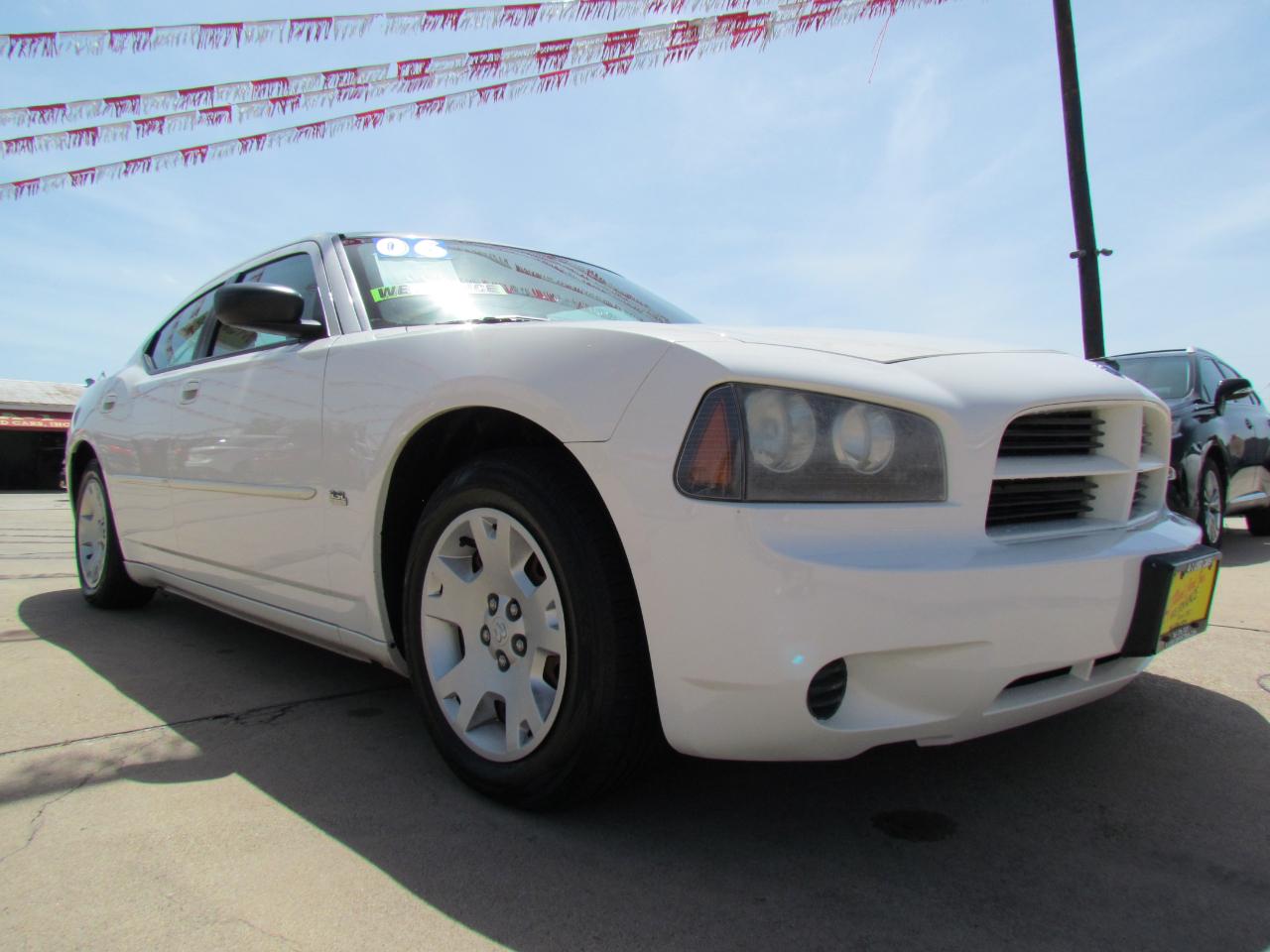 Dodge Charger Base 2006
