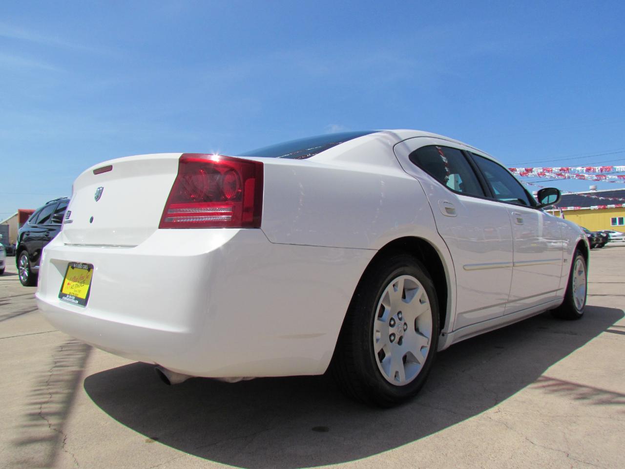 Dodge Charger Base 2006