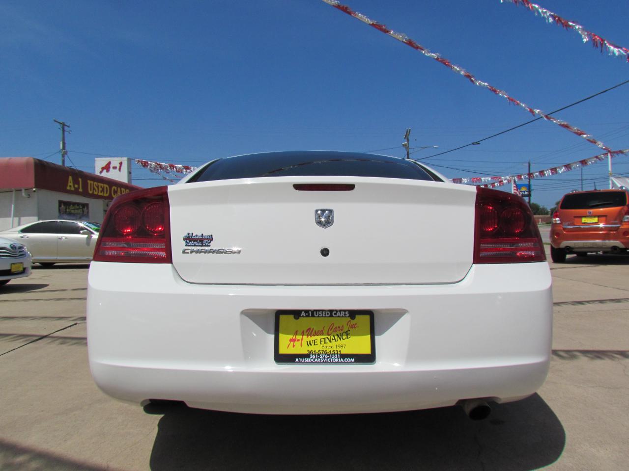 Dodge Charger Base 2006
