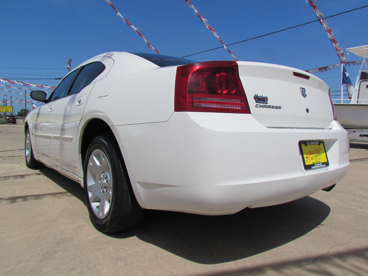 Dodge Charger Base 2006