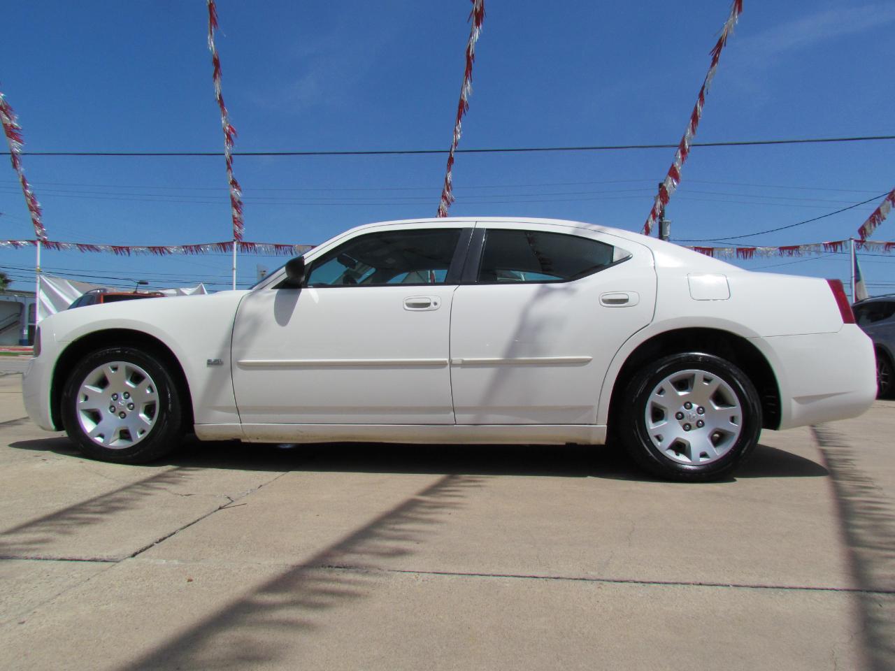 Dodge Charger Base 2006