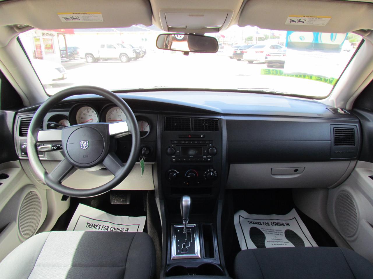 Dodge Charger Base 2006