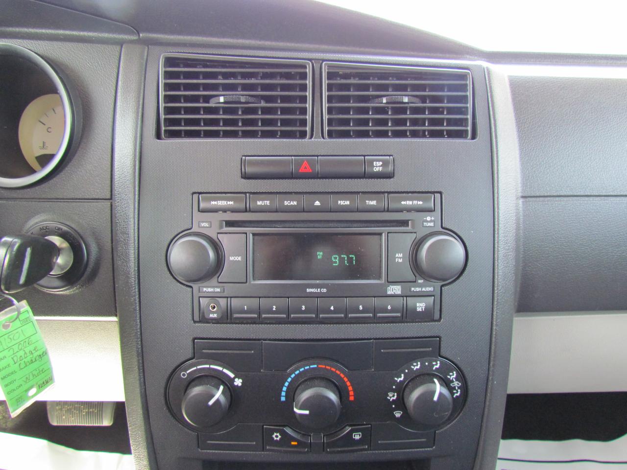 Dodge Charger Base 2006