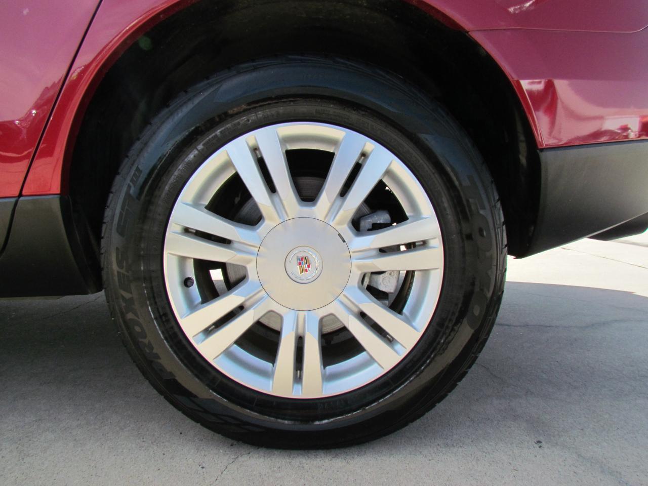 Cadillac SRX Luxury 2012