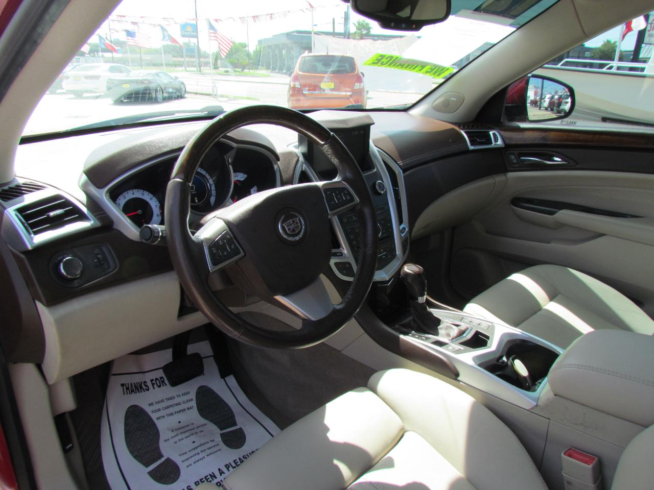 Cadillac SRX Luxury 2012