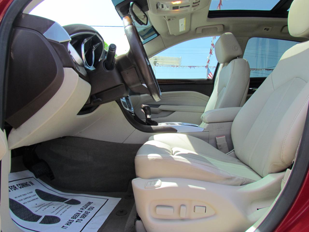 Cadillac SRX Luxury 2012