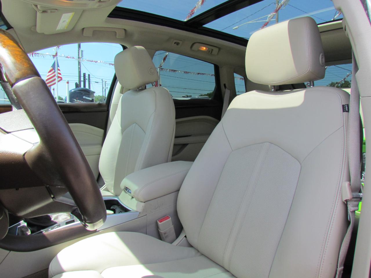 Cadillac SRX Luxury 2012