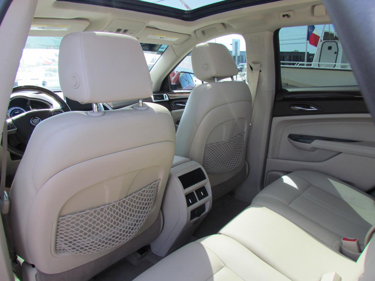 Cadillac SRX Luxury 2012