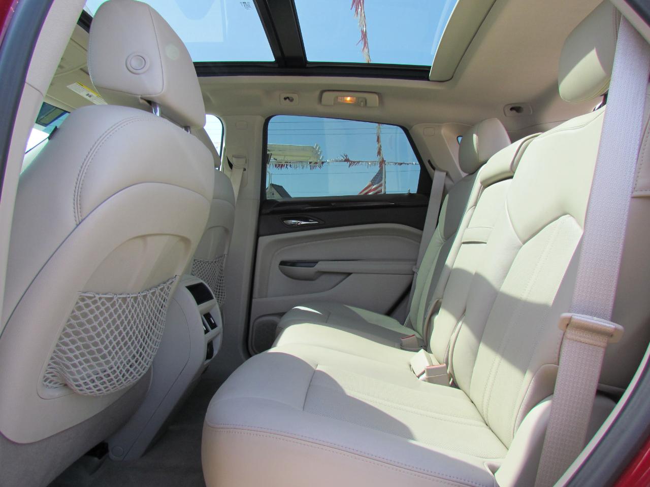 Cadillac SRX Luxury 2012