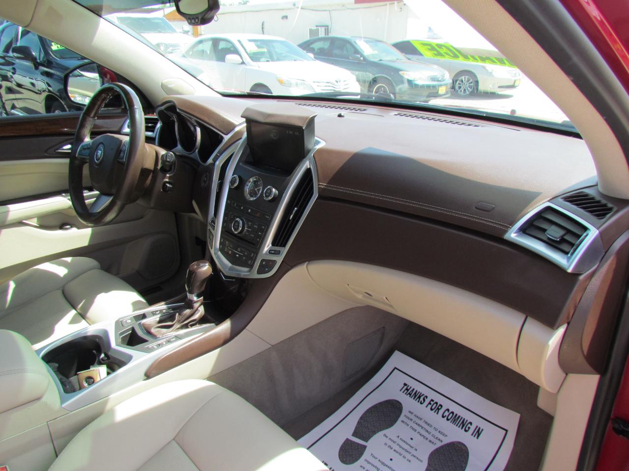 Cadillac SRX Luxury 2012