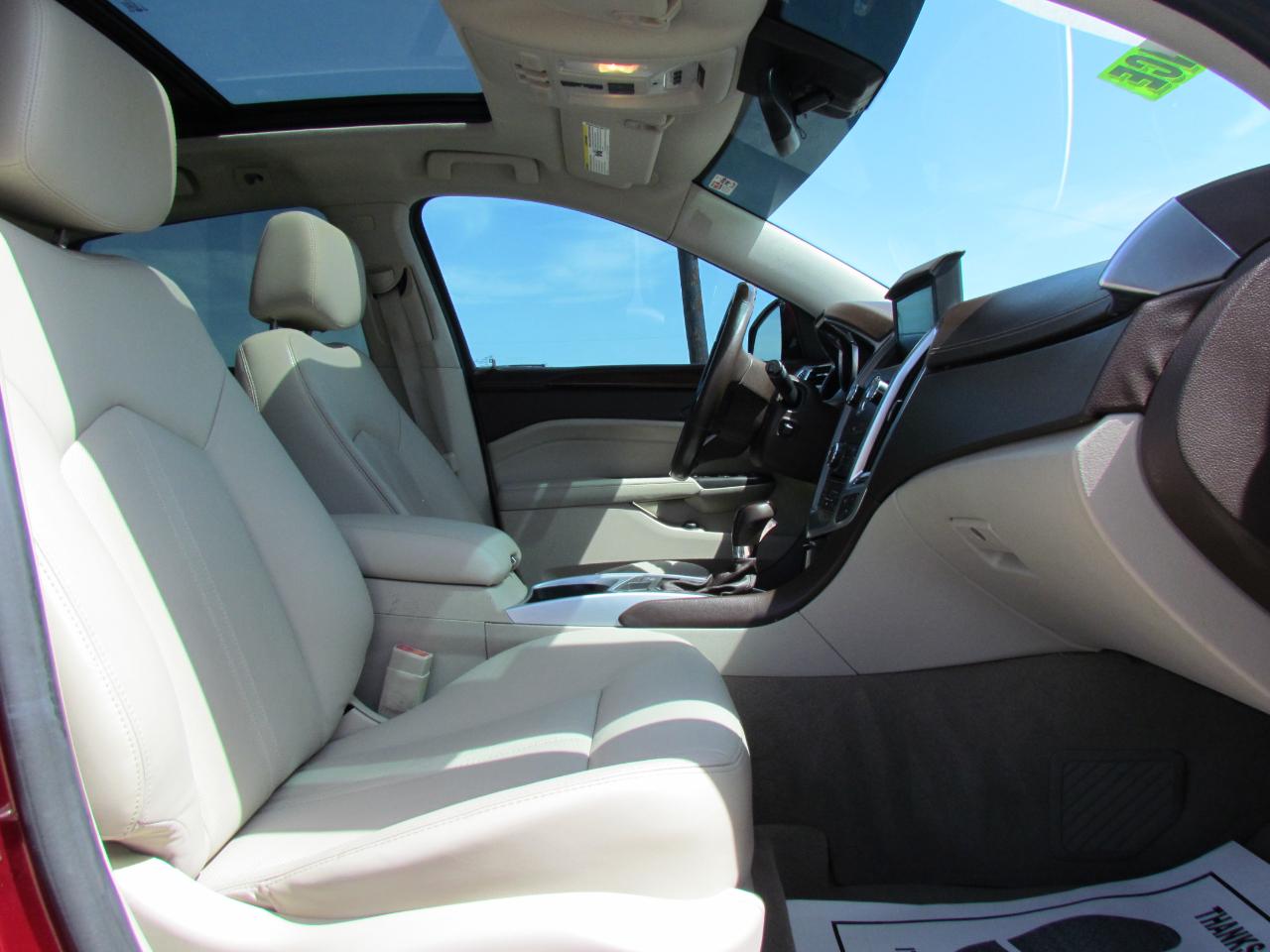 Cadillac SRX Luxury 2012