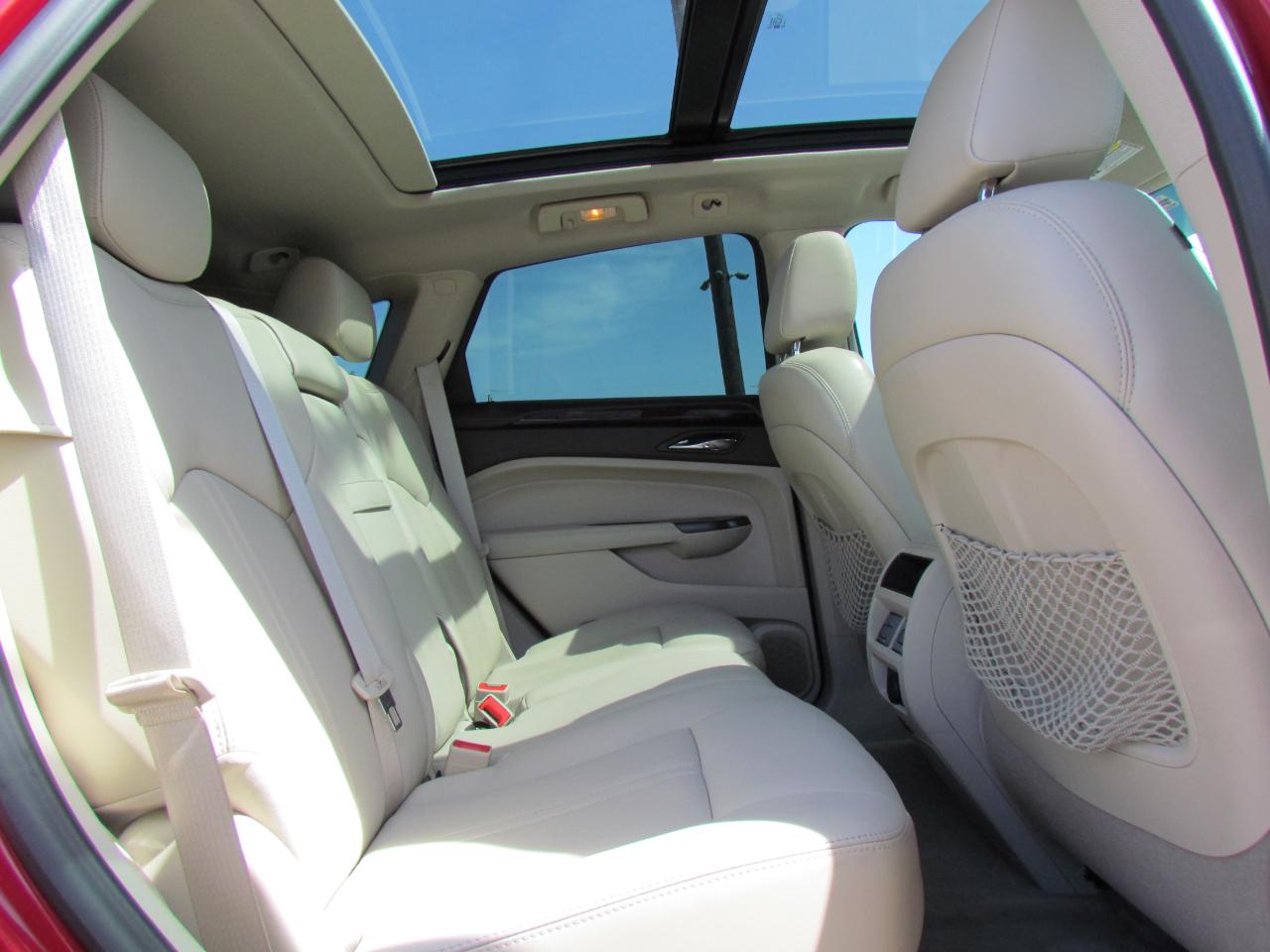 Cadillac SRX Luxury 2012