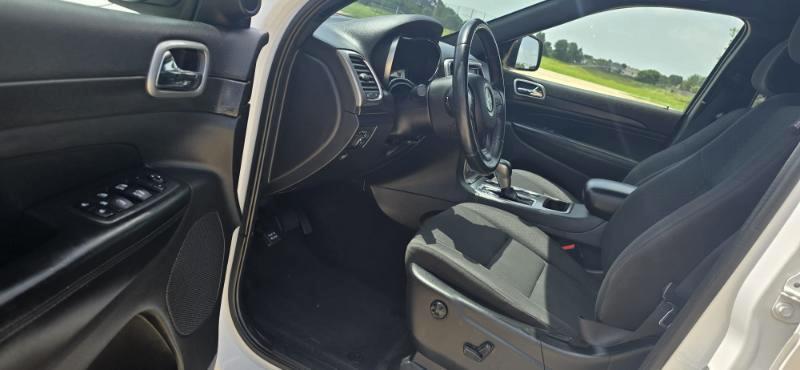 Jeep Grand Cherokee Laredo 2WD 2018