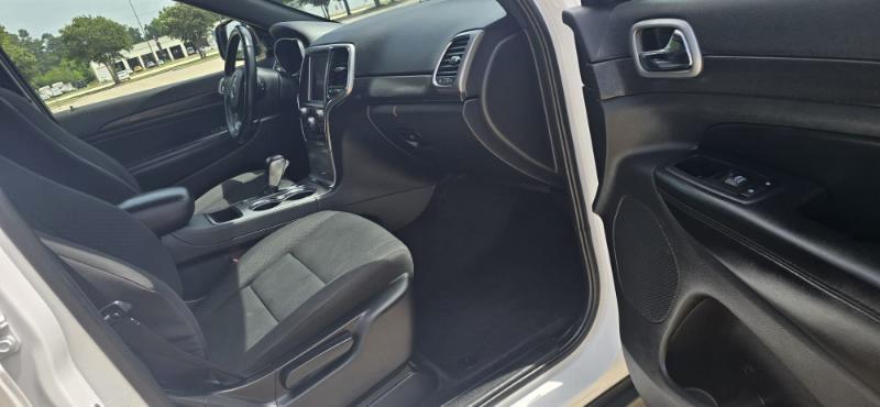 Jeep Grand Cherokee Laredo 2WD 2018