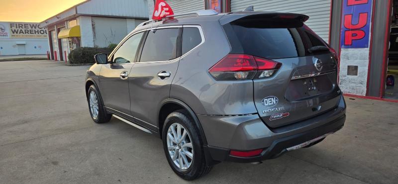 2018 Nissan Rogue SV - Photo 6
