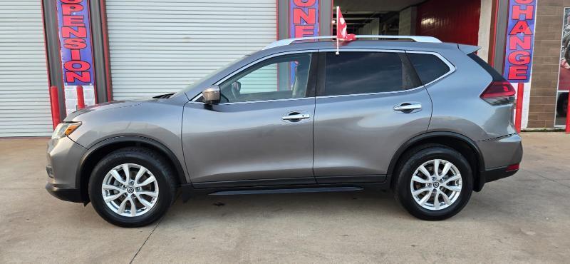 2018 Nissan Rogue SV - Photo 8
