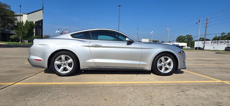 Ford Mustang EcoBoost Coupe 2019