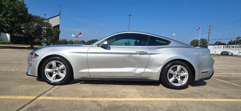 Ford Mustang EcoBoost Coupe 2019
