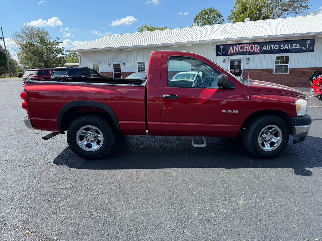 Dodge Ram 1500 2dr Reg Cab 120.5 4WD ST 2008