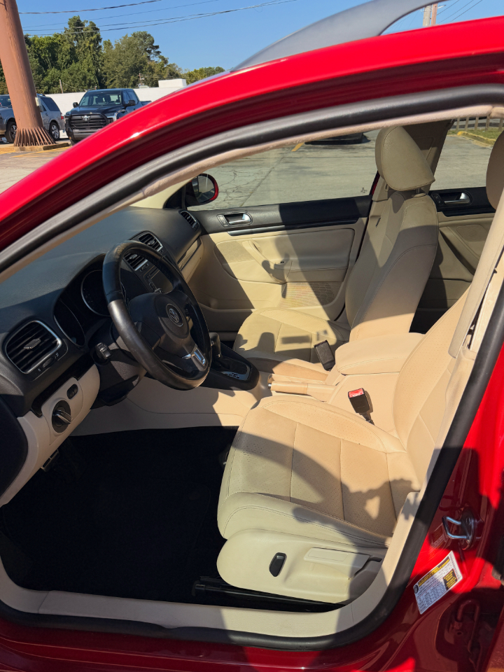 Volkswagen Jetta SportWagen  2010