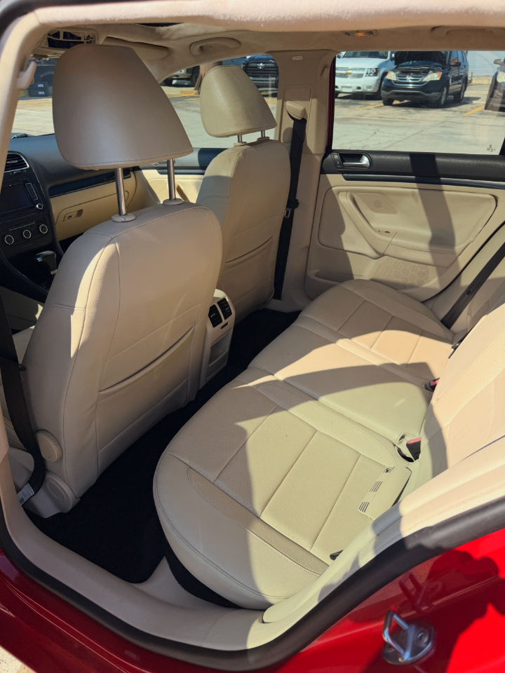 Volkswagen Jetta SportWagen  2010