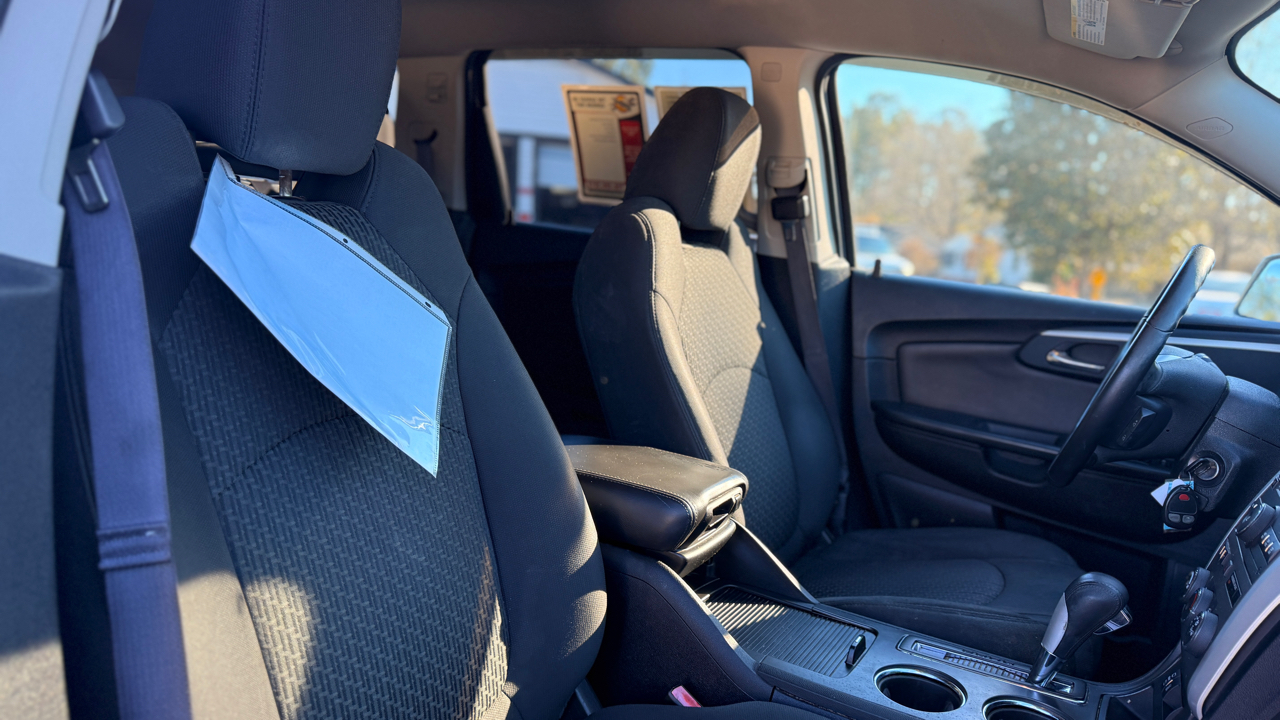 Chevrolet Traverse LT FWD 2012