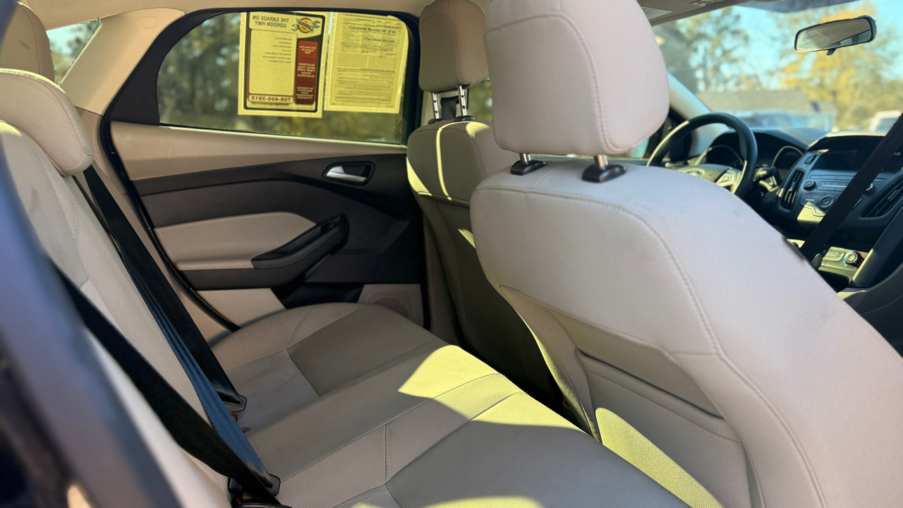 Ford Focus SE Sedan 2018