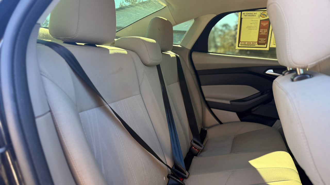 Ford Focus SE Sedan 2018