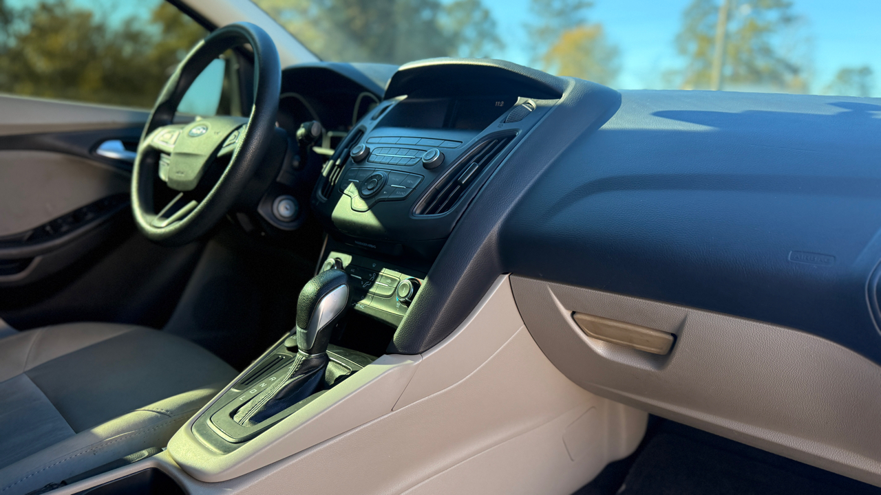 Ford Focus SE Sedan 2018