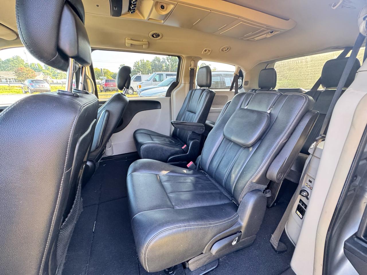 Chrysler Town & Country Touring 2016