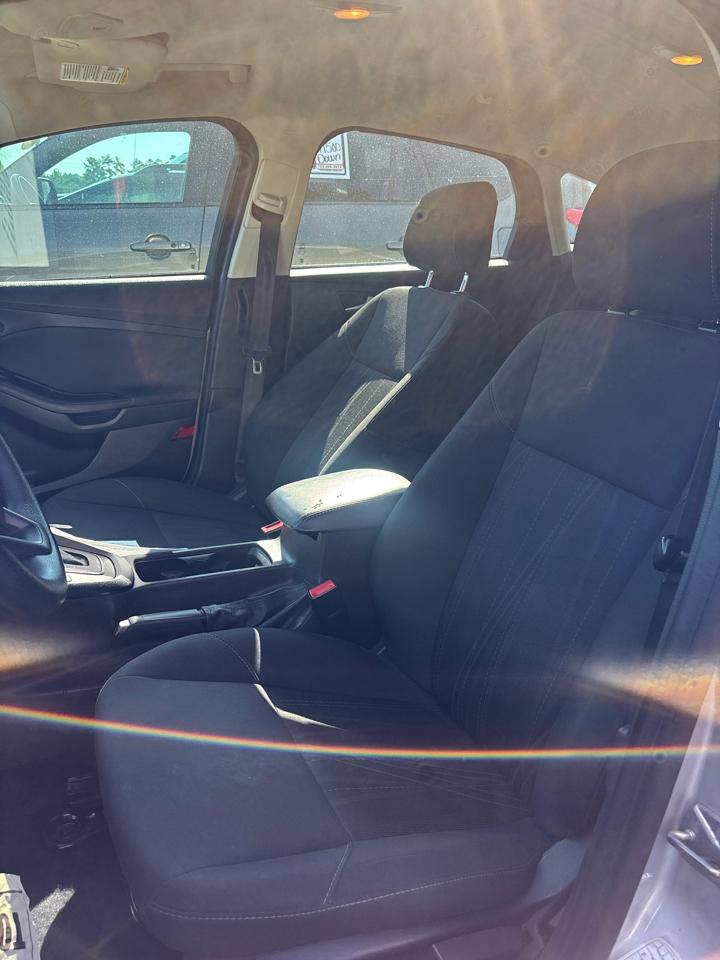 Ford Focus SE Hatch 2016