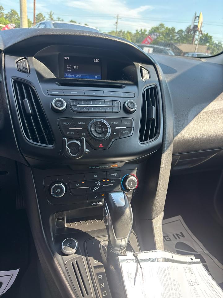 Ford Focus SE Hatch 2016