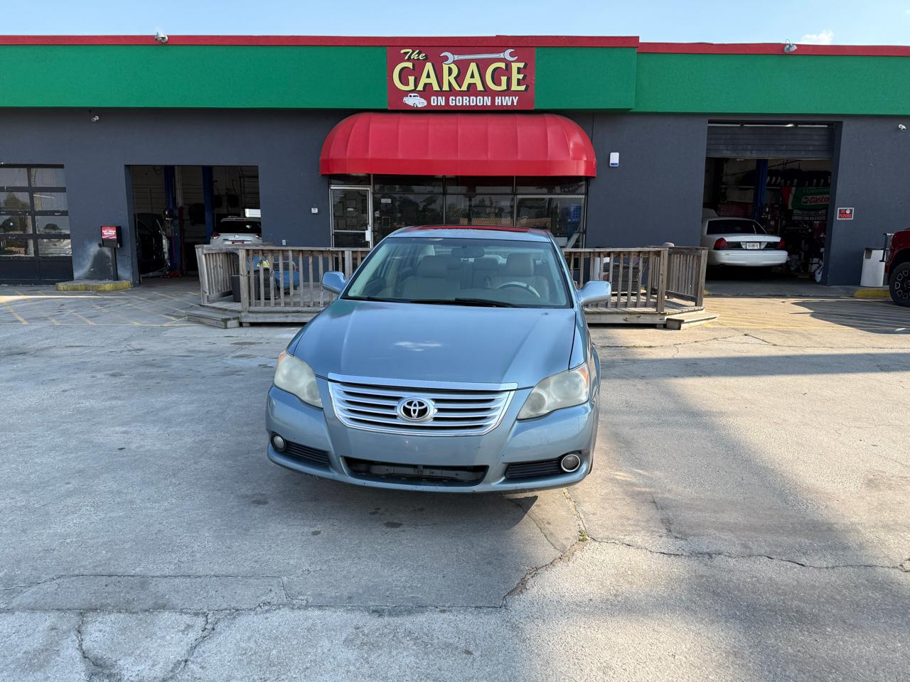 2008 Toyota Avalon XLS's photo