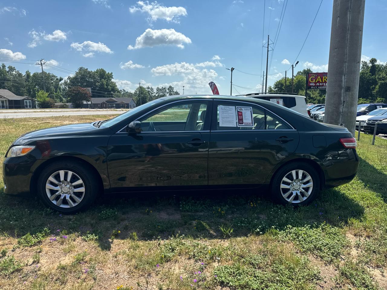 Toyota Camry LE 6-Spd AT 2010