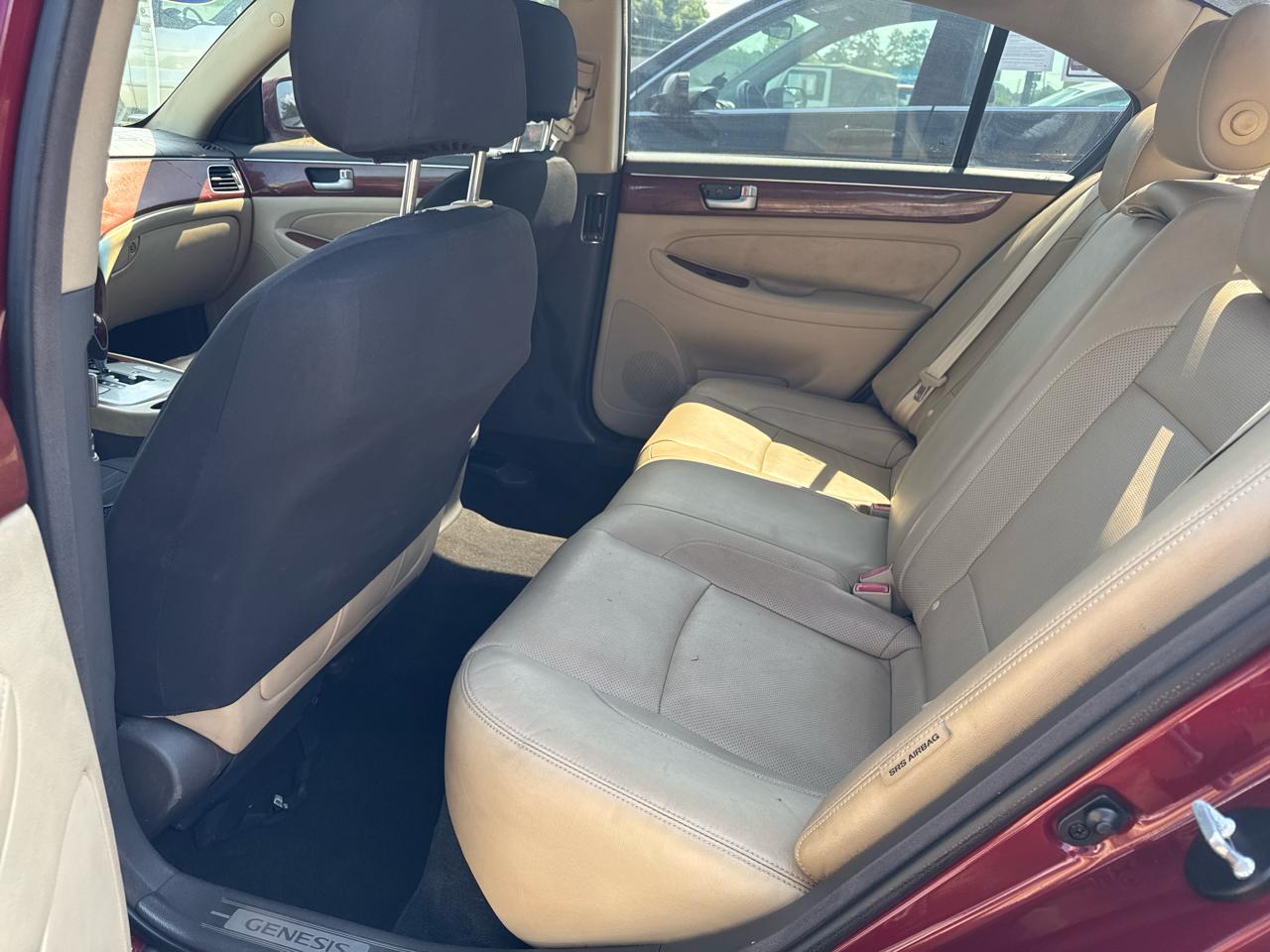 Hyundai Genesis 3.8L 2013